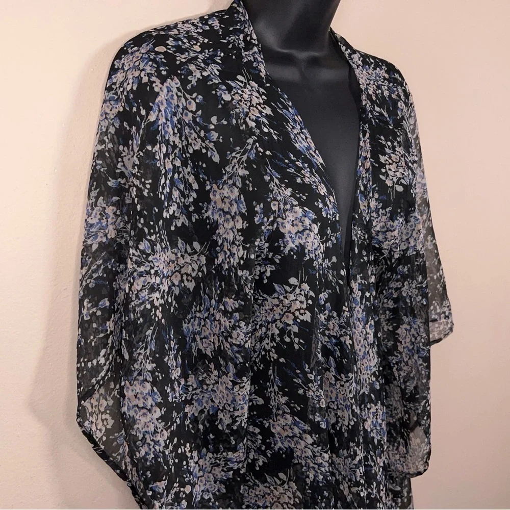 Lauren Conrad Sheer Shawl Floral Lightweight Open Front Short Sleeve